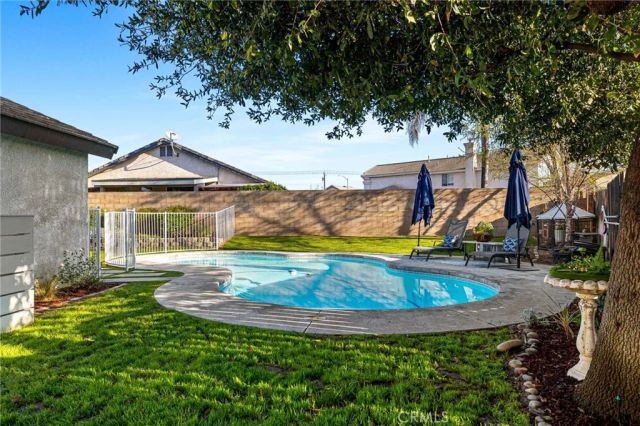9906 Boone Valley Drive, Bakersfield, CA 93312