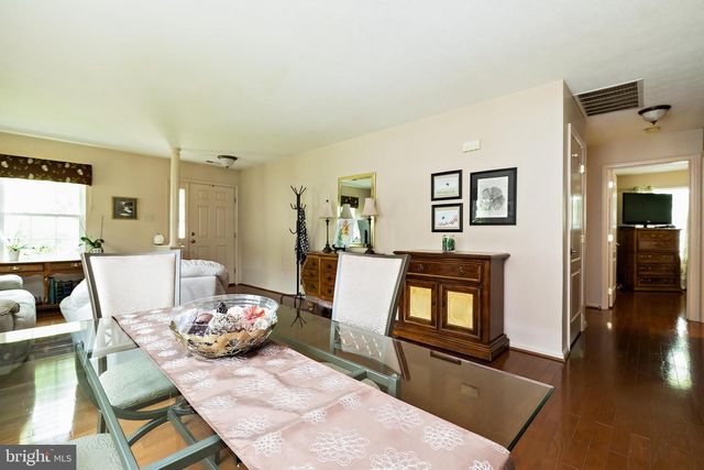 128 SANDPIPER LN, West Deptford, NJ 08086