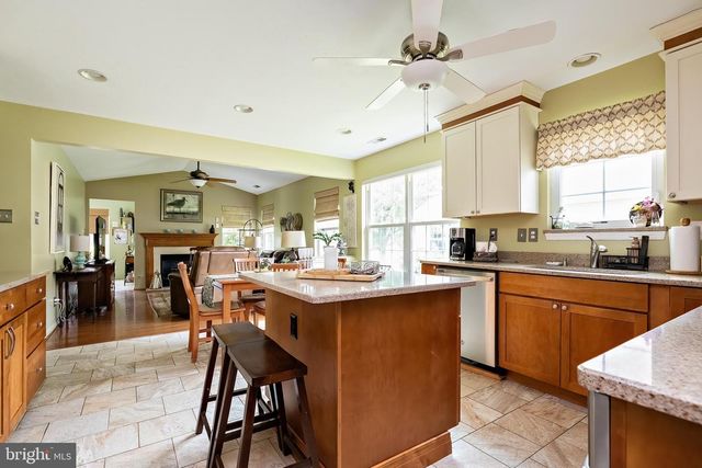 128 SANDPIPER LN, West Deptford, NJ 08086