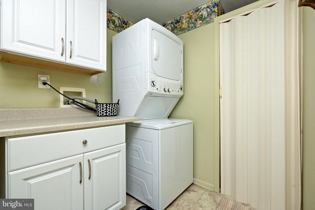 128 SANDPIPER LN, West Deptford, NJ 08086
