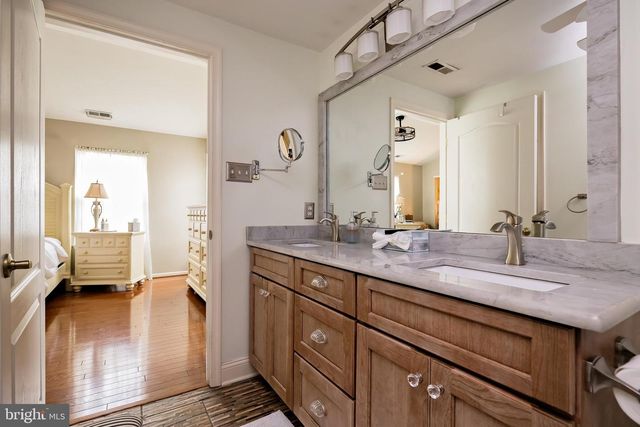 128 SANDPIPER LN, West Deptford, NJ 08086