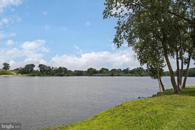 128 SANDPIPER LN, West Deptford, NJ 08086
