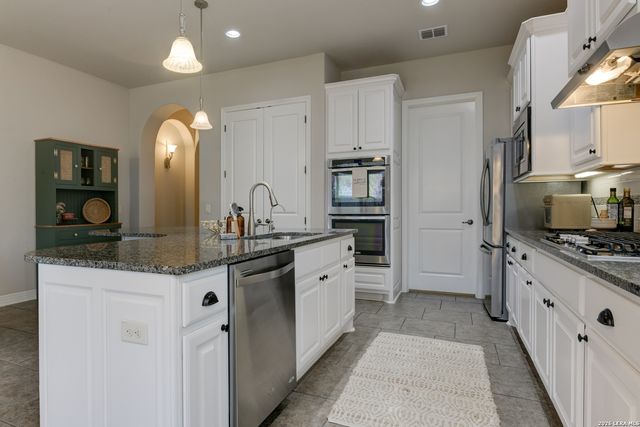 542 Tranquil Oak, San Antonio, TX 78260