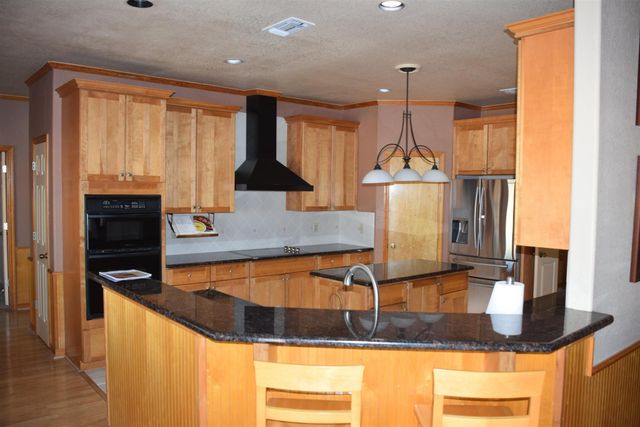 730 S Chaparral, Burnet, TX 78611