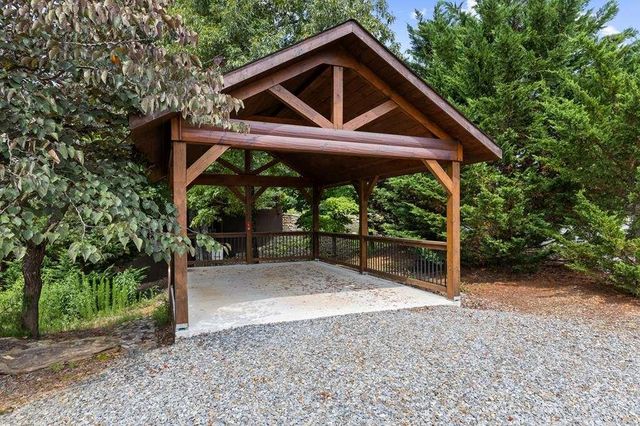 9 Kensington Drive, Mineral Bluff, GA 30559