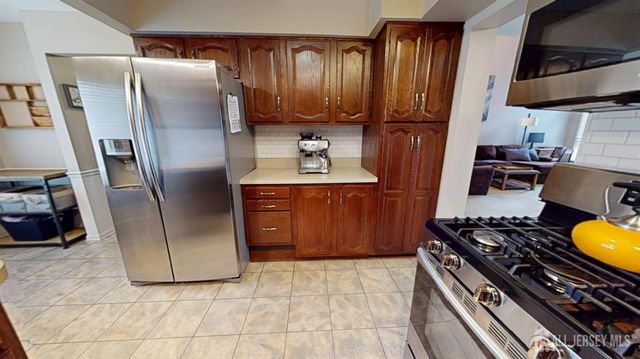 169 Nathan Drive, North Brunswick, NJ 08902