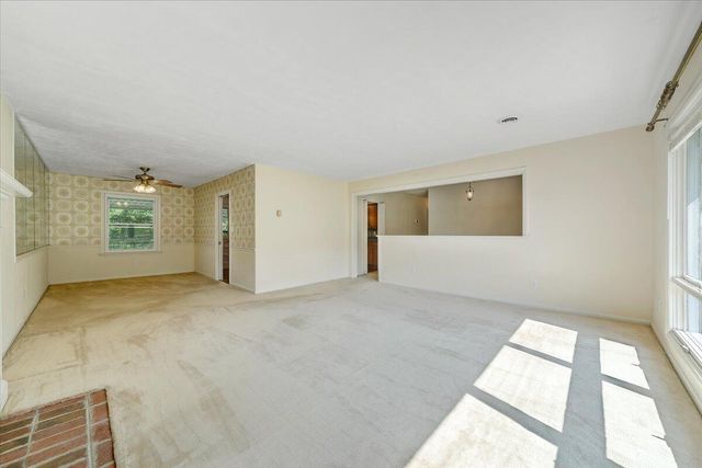 1207 Laymantown RD, Troutville, VA 24175