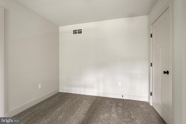 105 LAKE RD, Elizabethtown, PA 17022