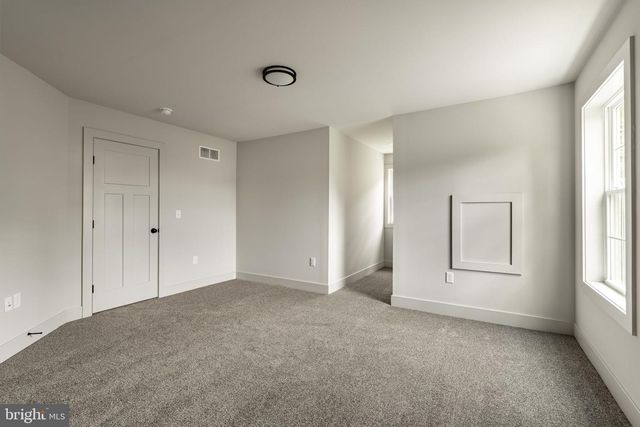 105 LAKE RD, Elizabethtown, PA 17022