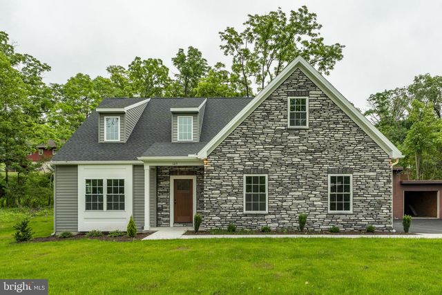 105 LAKE RD, Elizabethtown, PA 17022