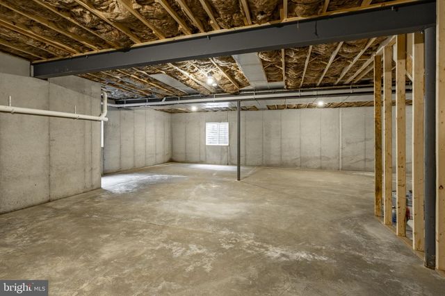 105 LAKE RD, Elizabethtown, PA 17022