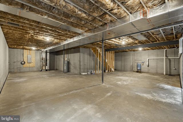 105 LAKE RD, Elizabethtown, PA 17022