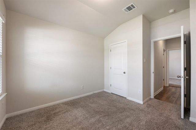 257 Fossil DR, Kyle, TX 78640