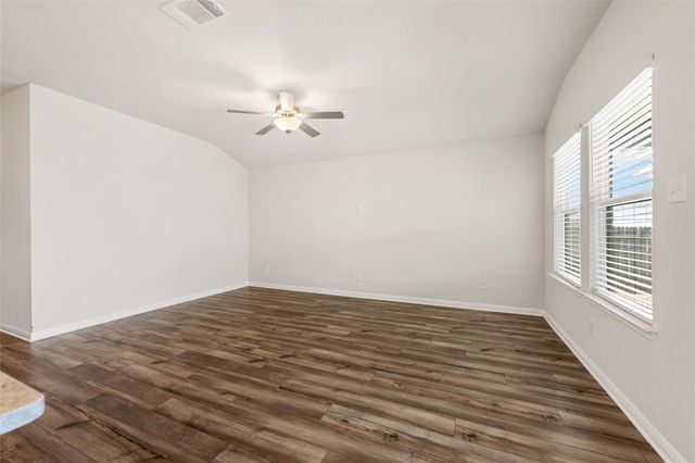 257 Fossil DR, Kyle, TX 78640