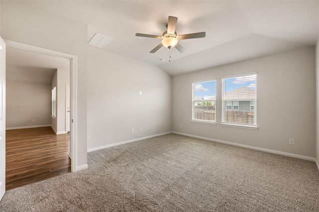 257 Fossil DR, Kyle, TX 78640