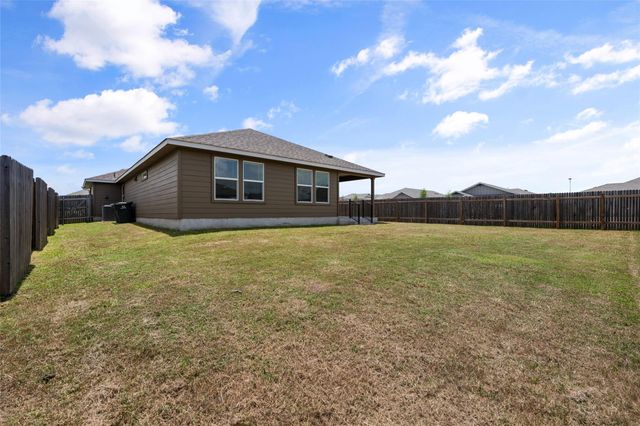 257 Fossil DR, Kyle, TX 78640