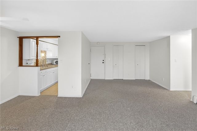 1480 Warren Road 708, Lakewood, OH 44107