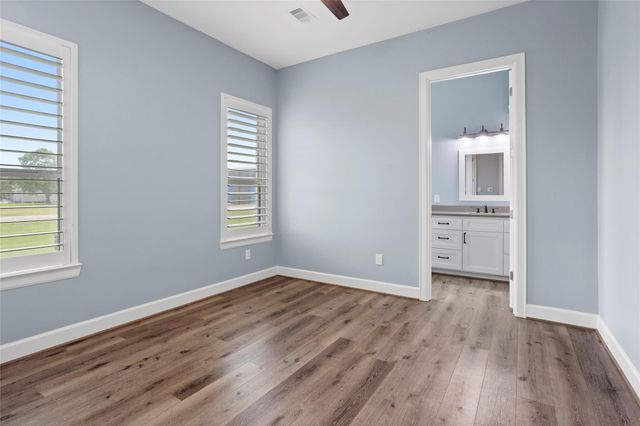4410 12th Street, Dickinson, TX 77539