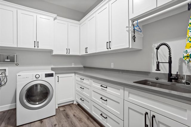 4410 12th Street, Dickinson, TX 77539