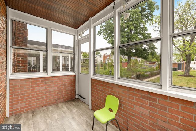 325 OGLETHORPE ST NW, Washington, DC 20011