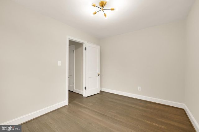 325 OGLETHORPE ST NW, Washington, DC 20011
