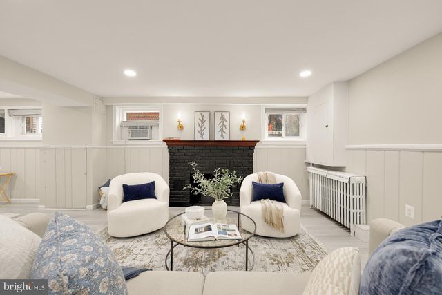 325 OGLETHORPE ST NW, Washington, DC 20011