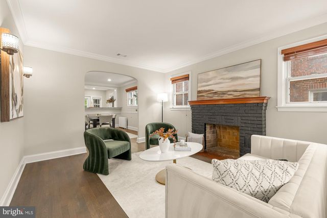 325 OGLETHORPE ST NW, Washington, DC 20011