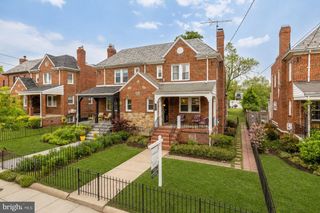 325 OGLETHORPE ST NW, Washington, DC 20011