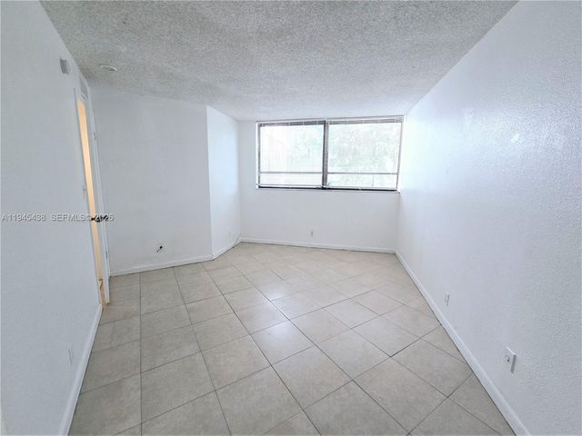 1850 N Congress Ave 311, West Palm Beach, FL 33401