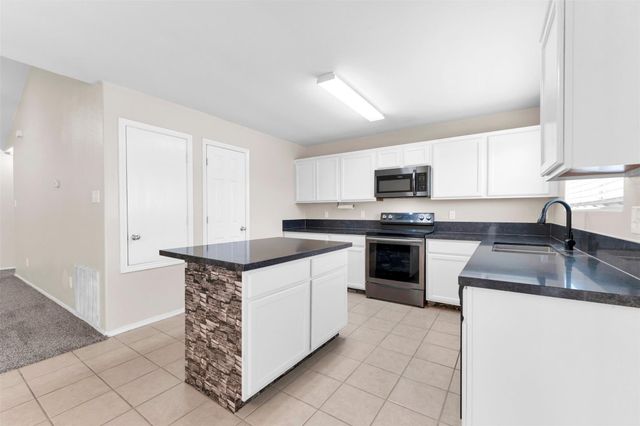 2317 Shady Birch Drive, Conroe, TX 77301