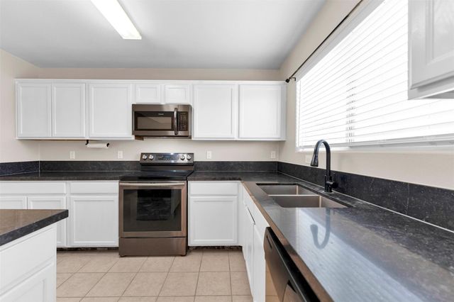 2317 Shady Birch Drive, Conroe, TX 77301