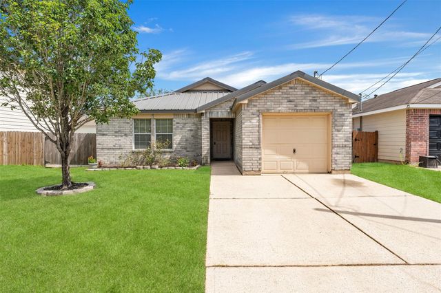 2317 Shady Birch Drive, Conroe, TX 77301