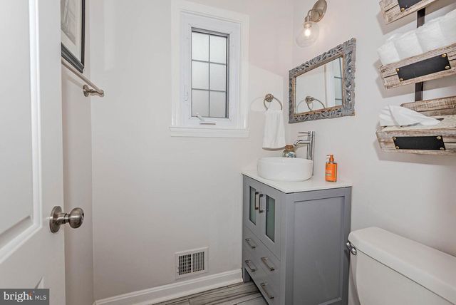 1555 CROFTON PKWY, Crofton, MD 21114