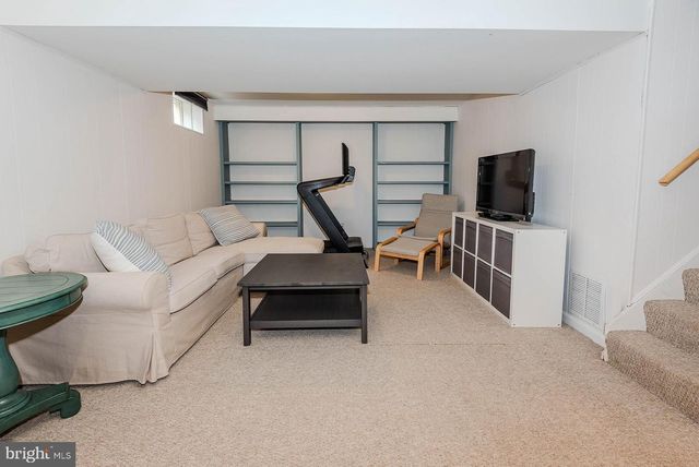 1555 CROFTON PKWY, Crofton, MD 21114