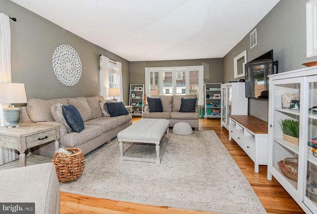 1555 CROFTON PKWY, Crofton, MD 21114