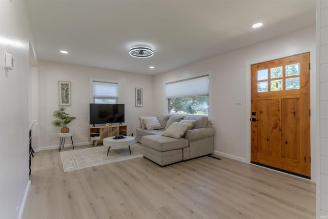 3317 Stratford Road, Evansville, IN 47710