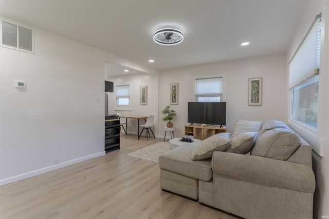 3317 Stratford Road, Evansville, IN 47710