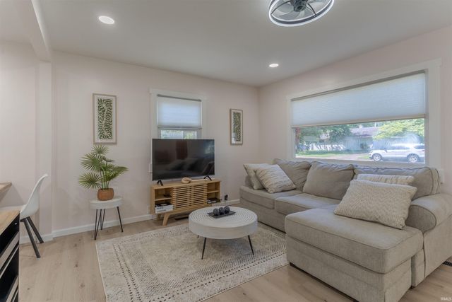 3317 Stratford Road, Evansville, IN 47710
