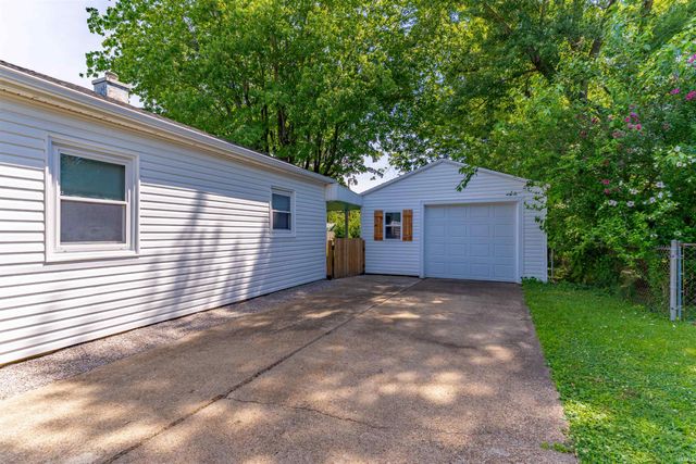 3317 Stratford Road, Evansville, IN 47710