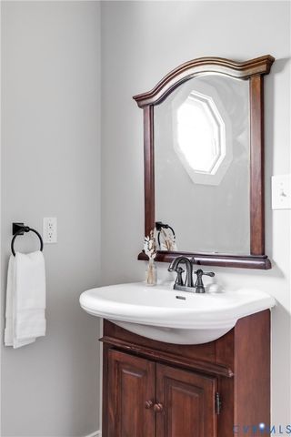 2213 Founders Bridge Rd, Midlothian, VA 23113