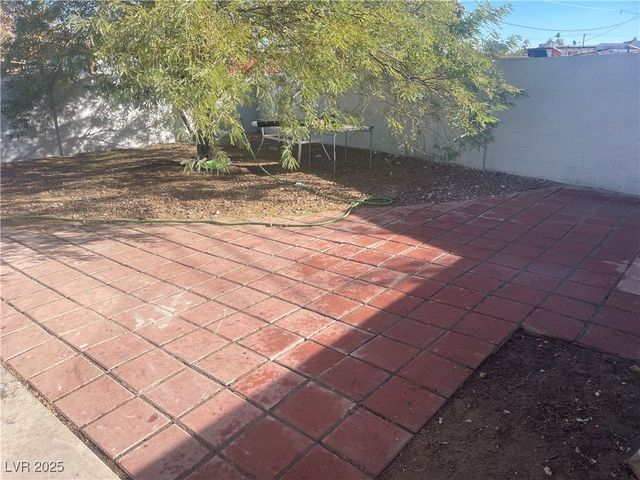 1905 Weldon Place, Las Vegas, NV 89104