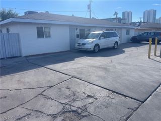 1905 Weldon Place, Las Vegas, NV 89104