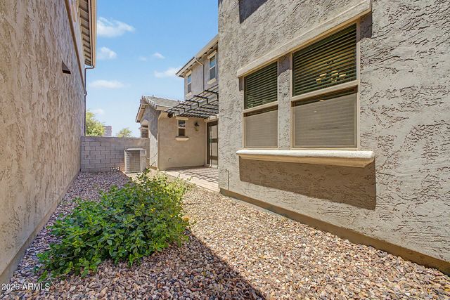 2511 S ENTWISTLE Street, Gilbert, AZ 85295