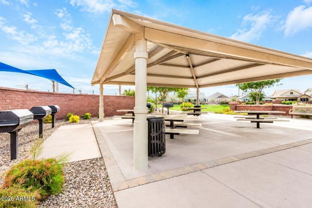 2511 S ENTWISTLE Street, Gilbert, AZ 85295