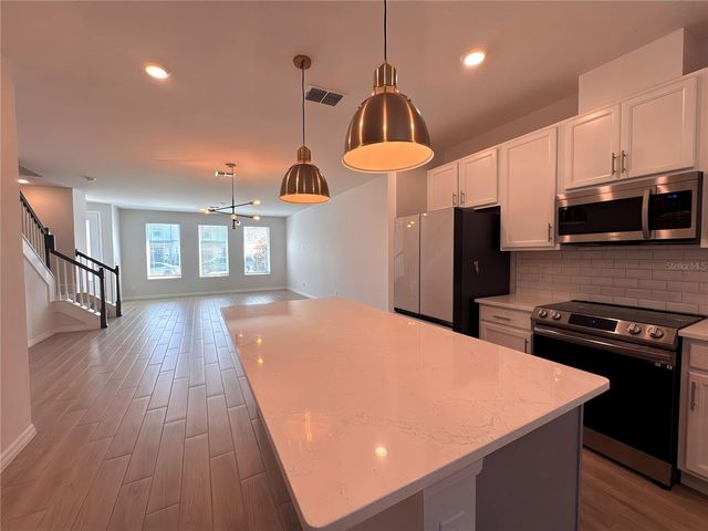 2962 VOYAGER AVENUE, St Cloud, FL 34771