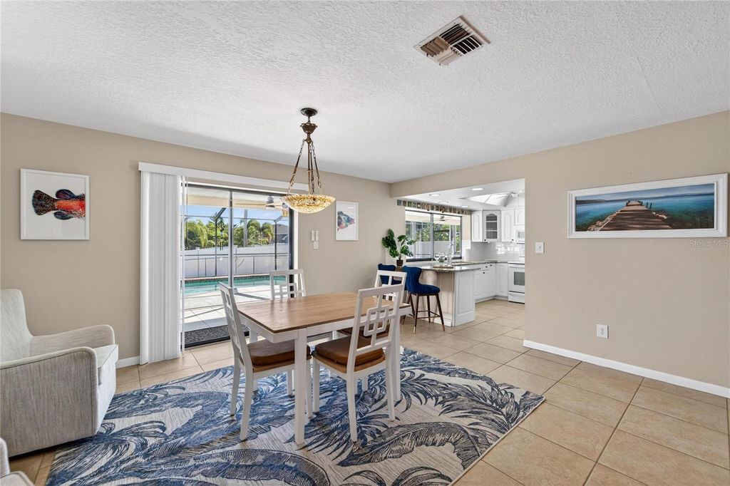 Image 19 of property listing at 6503 SANTIAGO COURT, Apollo Beach, FL 33572