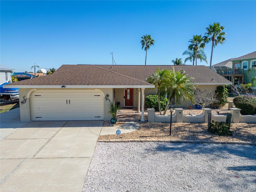 Image 5 of property listing at 6503 SANTIAGO COURT, Apollo Beach, FL 33572