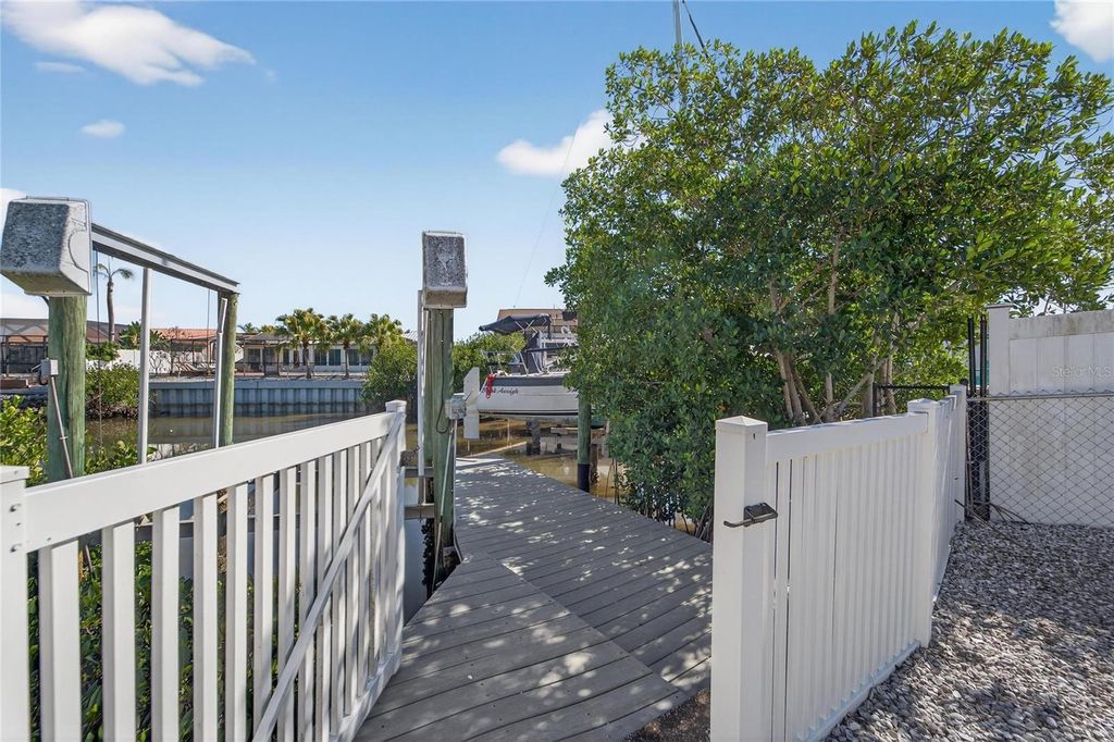 Image 56 of property listing at 6503 SANTIAGO COURT, Apollo Beach, FL 33572