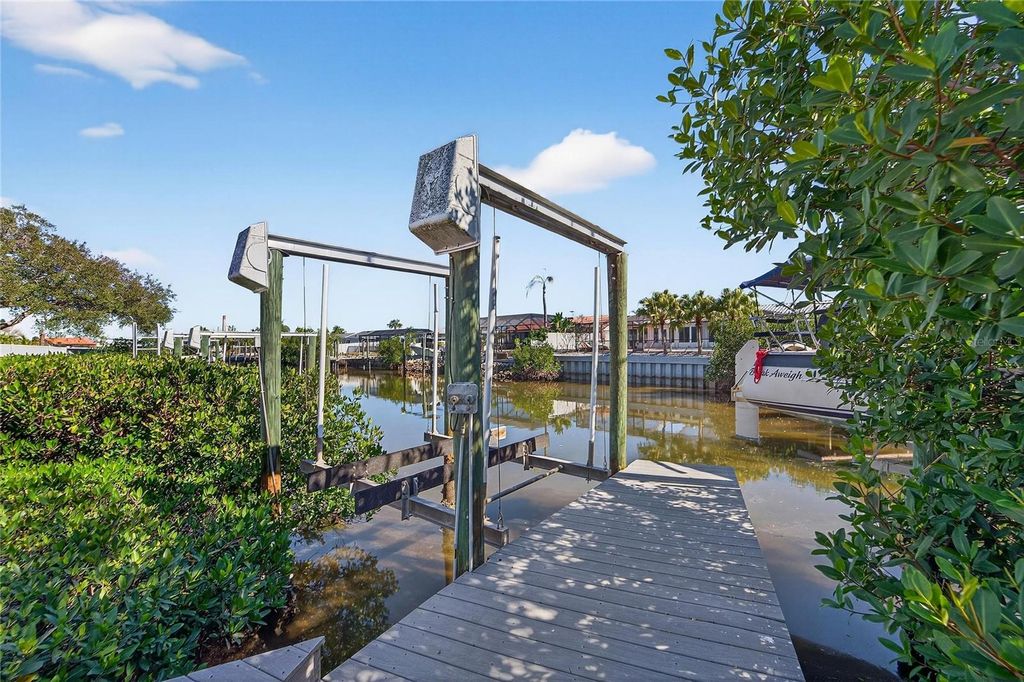 Image 57 of property listing at 6503 SANTIAGO COURT, Apollo Beach, FL 33572