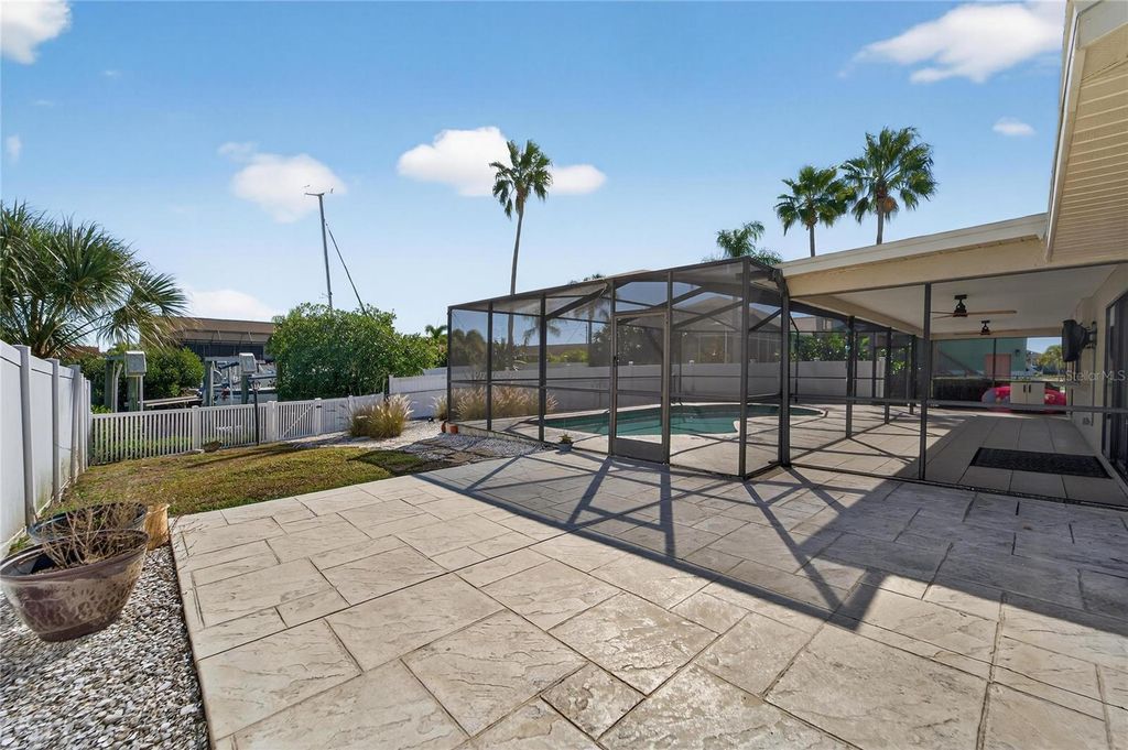 Image 60 of property listing at 6503 SANTIAGO COURT, Apollo Beach, FL 33572